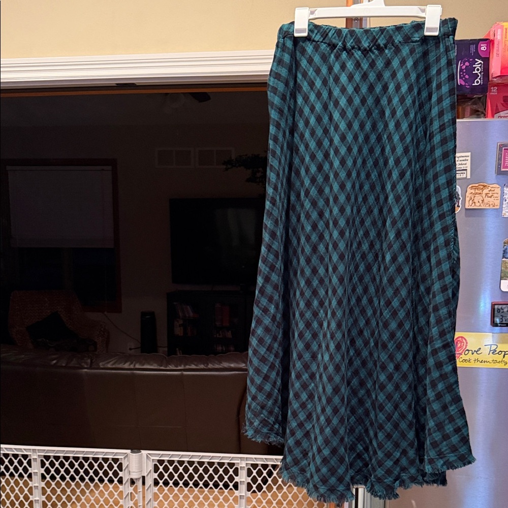 NATURAL LIFE Checkered Maxi Skirt in Green and Black